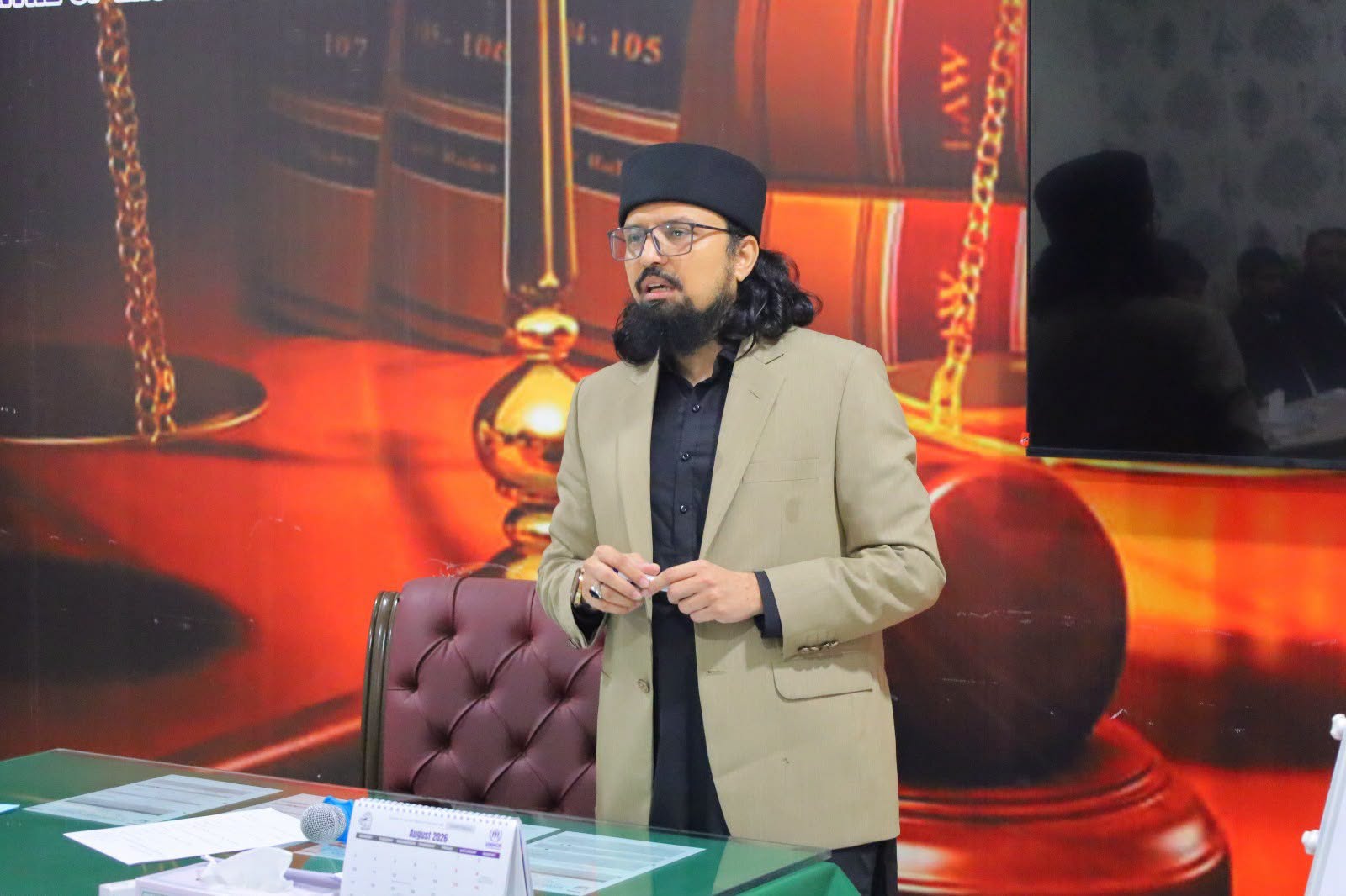 Dr. Umair Mahmood Siddiqui delivering a lecture